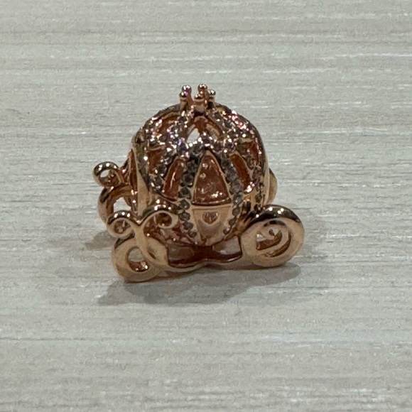 Pandora Cinderella carriage - Picture 3 of 5